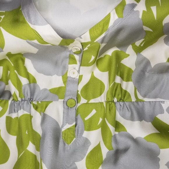 Boden Light Green and Gray Silk Floral V-Neck 3/4 Sleeve Dress - Picture 3 of 10